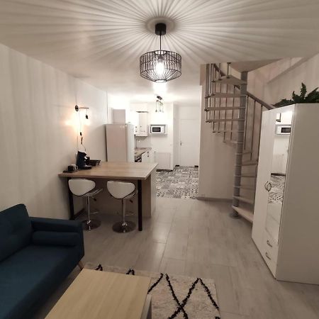 Superbe Duplex En Plein Coeur De Crepy-En-Valois Apartment Exterior photo
